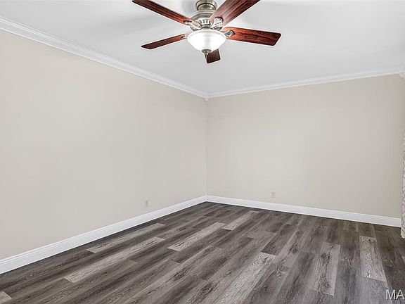 3rd image of 2721 Rose Dr