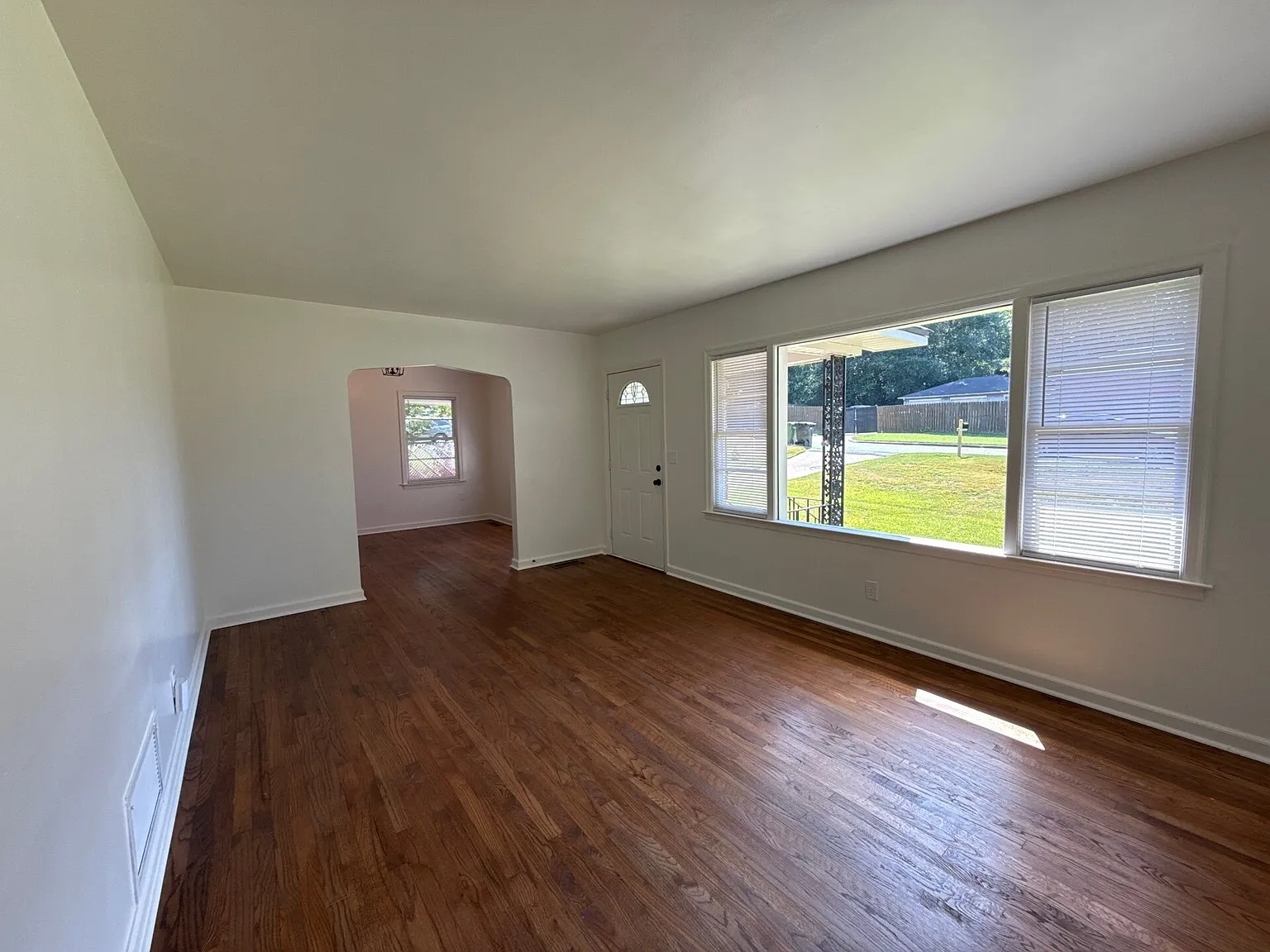 622 Cardinal Dr — Photo 2