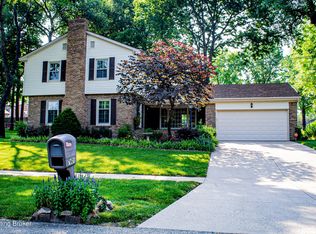 7601 Charron Rd, Louisville, KY 40220