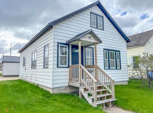527 N 11th St, Gladstone, MI 49837