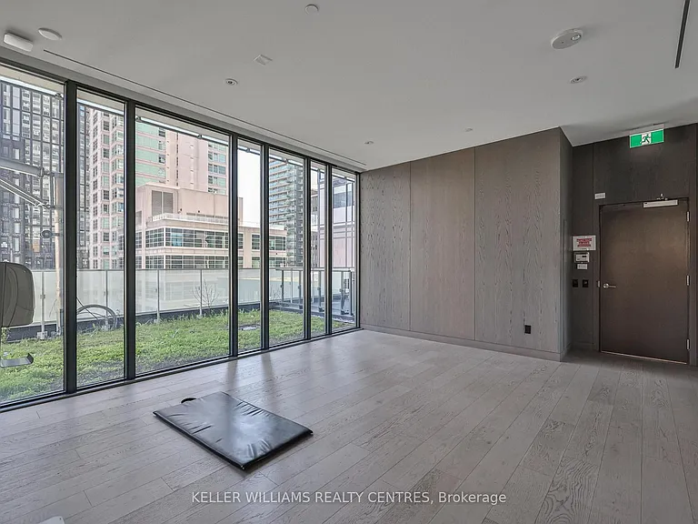 25 Richmond St E #704 — Photo 44