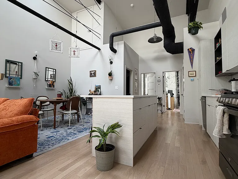 3061 W Logan Blvd #2 — Photo 4