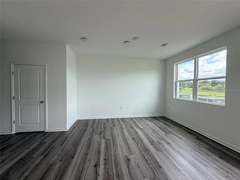 3628 Spire Dr — Photo 7