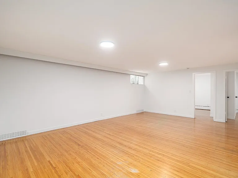 2596 Oak St #2 — Photo 6