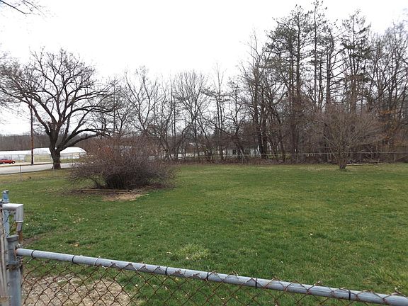 2nd image of 1700 E Centre Ave