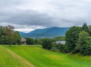 70 Wren Way, Waynesville, NC 28786