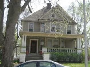 207 W Columbia Ave APT 3, Champaign, IL 61820