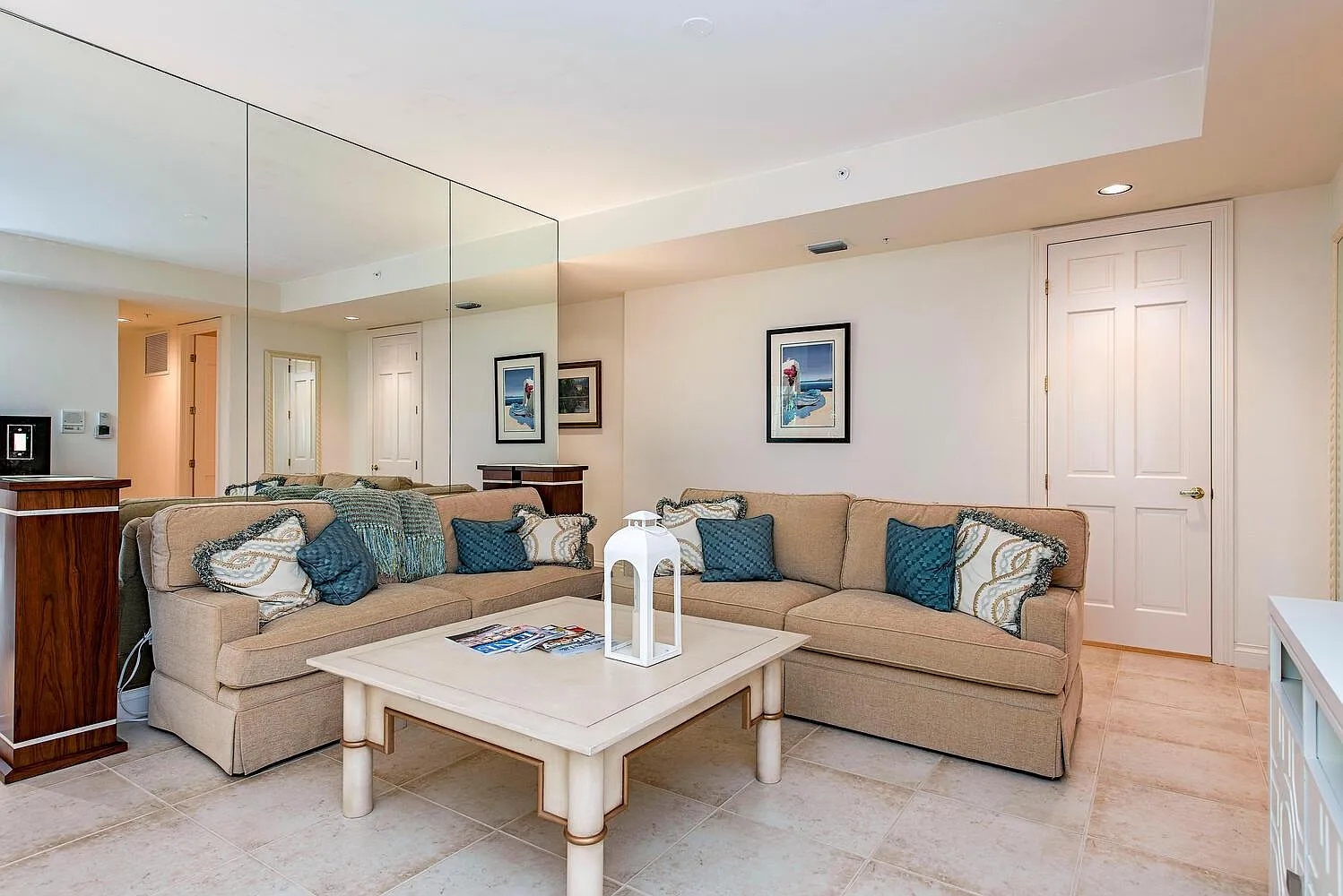 3 bed, 2.5 bath, 2034 sqft, $5,000 — Photo 2