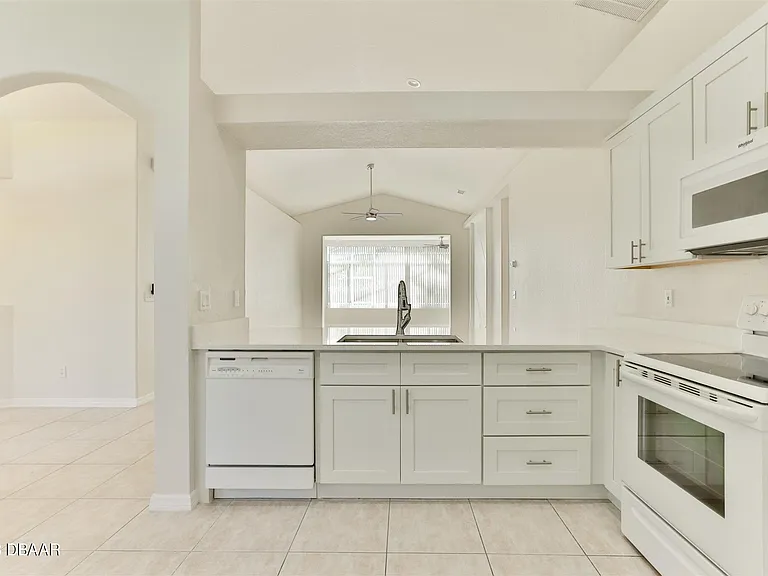 1161 Siesta Key Cir — Photo 15