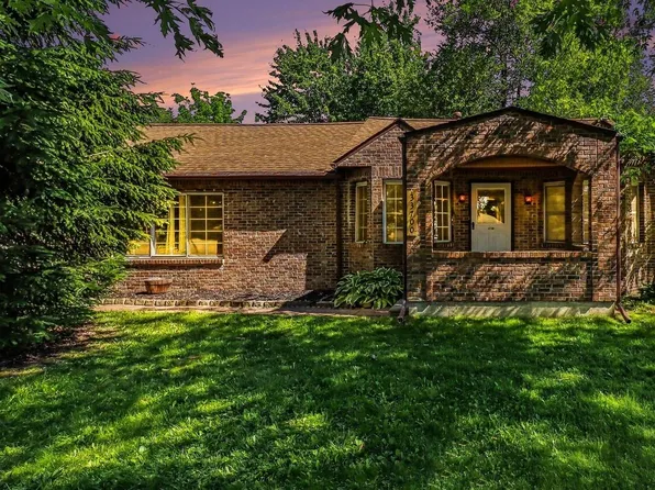 33700 Beechwood St, Westland, MI 48185