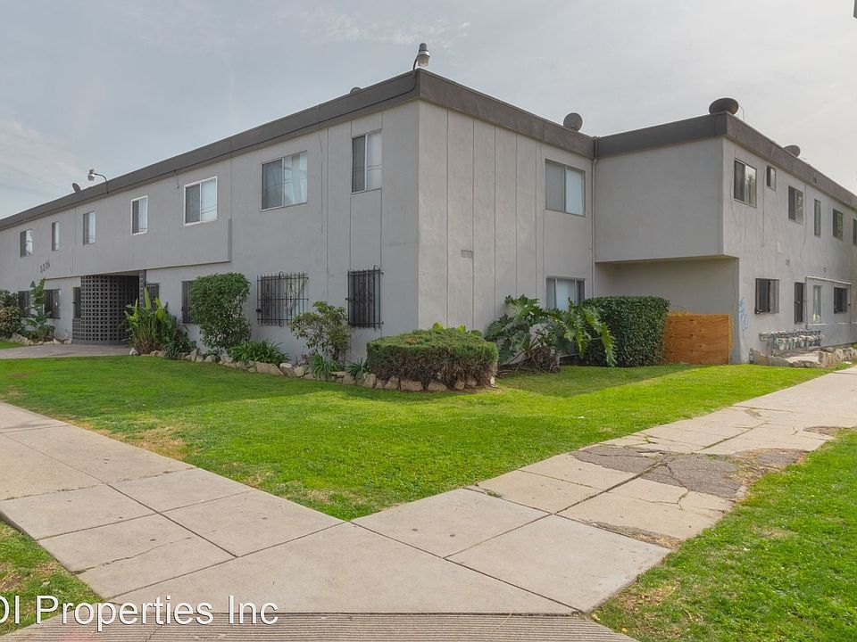 1st image of 3236 W 60th St #7