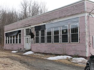 84 Honesdale Rd, Carbondale, PA 18407