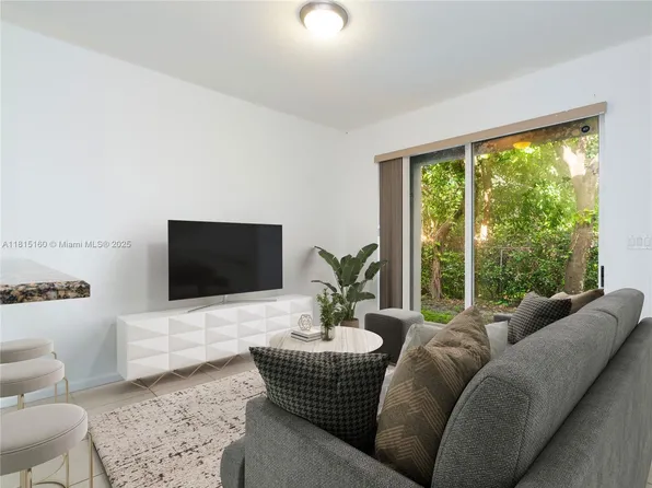 21217 NW 14th Pl APT 322, Miami Gardens, FL 33169
