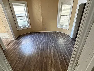 4 bed, 1440 sqft, $2,500 — Photo 3