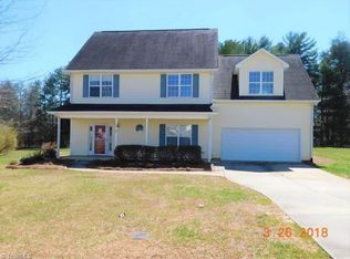 302 Carter Ridge Dr, Reidsville, NC 27320