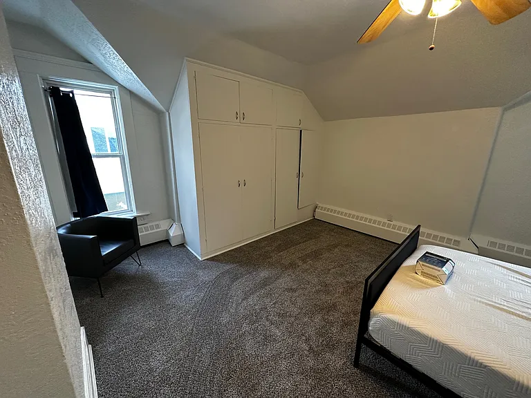 335 N 100 E — Photo 8