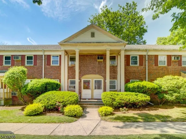 500 S Center St #E11, City Of Orange Twp., NJ 07050