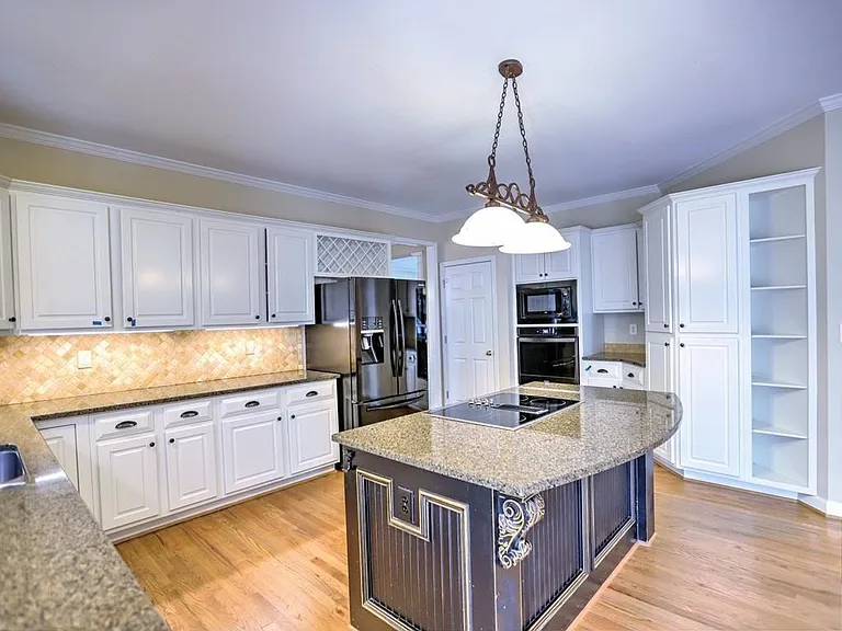 515 Mellbrook Ln — Photo 17