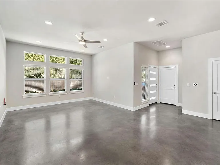 3905 Clawson Rd #7 — Photo 4