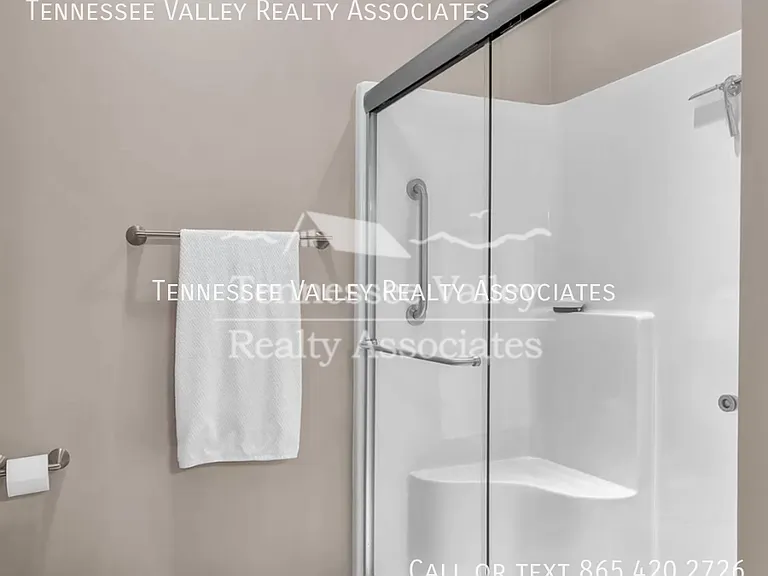 7013 Pemmbrooke Shire Ln — Photo 14