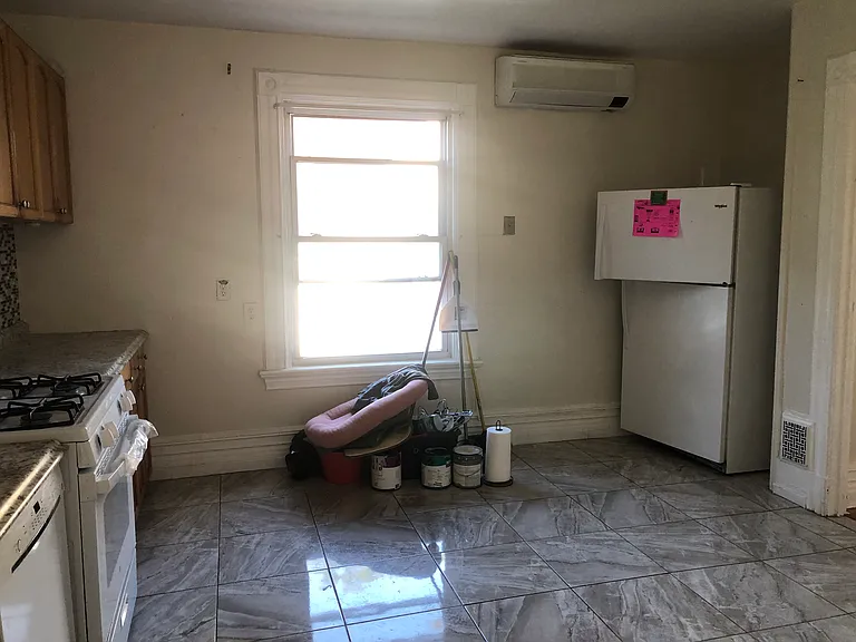 11 Claremont Pl #2 — Photo 11