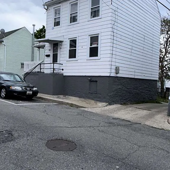 135 High St — Photo 2