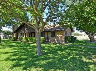 1911 Old Coupland Rd, Taylor, TX 76574