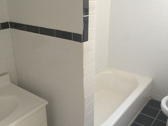 5th image of 51 E 17th St APT 4H