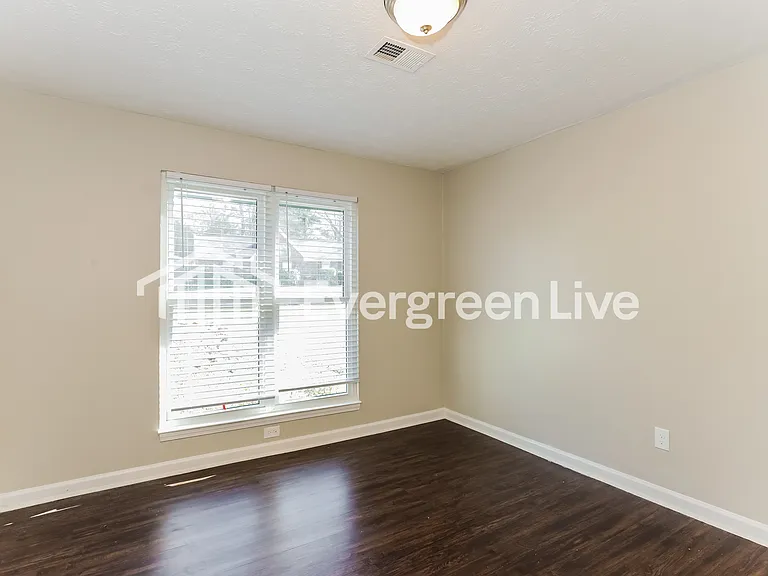 141 Marians Way — Photo 10