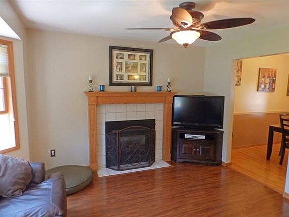3rd image of 23 Fairmount Dr