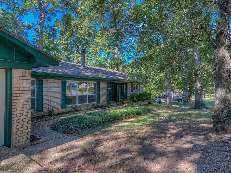 1st image of 212 Sweetgum Dr
