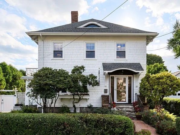 76 Edgemere Rd, Quincy, MA 02169