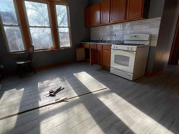 3rd image of 4024 S Albany Ave #2R