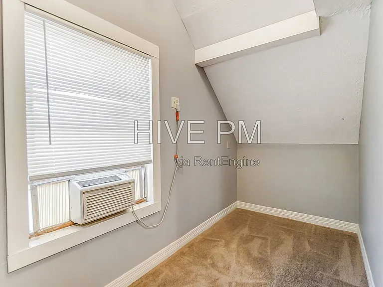 3246 Linwood Ave #2 — Photo 35