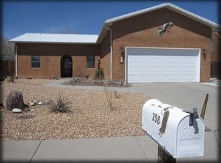 358 Garver Ln, Los Alamos, NM 87544
