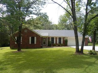 1611 Pleasure Cv, La Grange, KY 40031