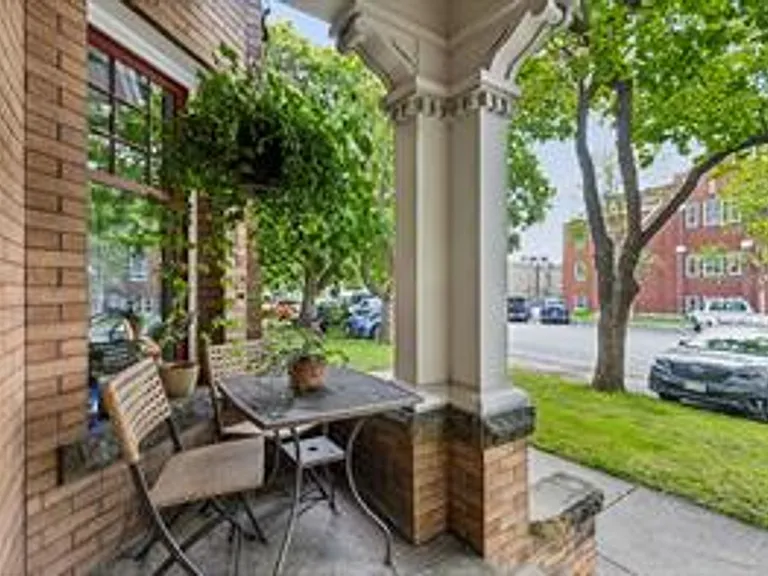 410 Roosevelt St — Photo 23