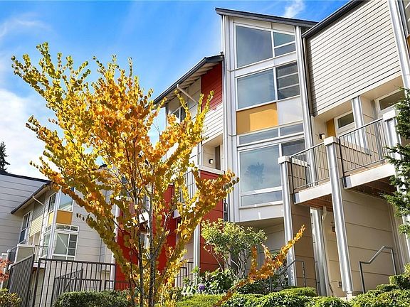 4th image of 15180 NE 81st Way #102