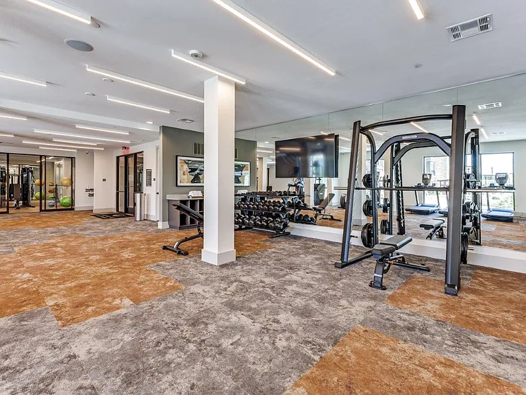 Aura High Pointe — Photo 19