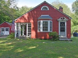 360 Westcott Rd, Scituate, RI 02857