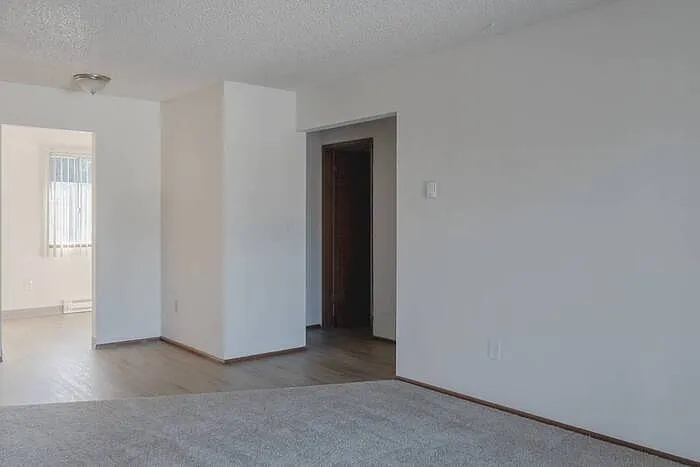 Building Photo - 3807 SE 34th Ave #3713
