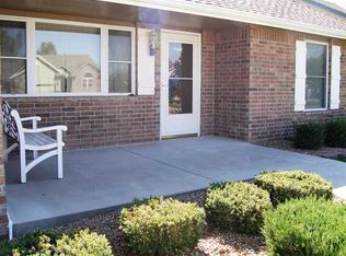 225 E Cedar Crest Rd, Rose Hill, KS 67133