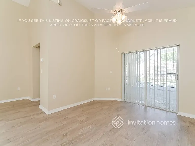106 Quiet Oak Ct — Photo 3