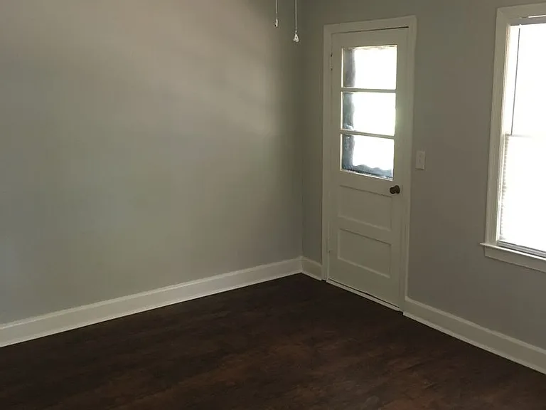 423 Wilshire Rd NE — Photo 9