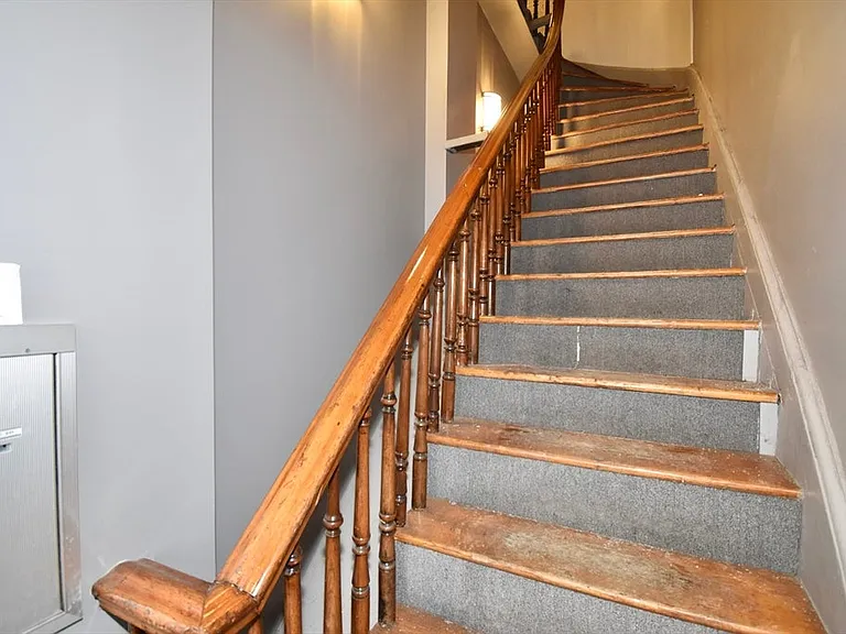 181 Chestnut St #2 — Photo 9