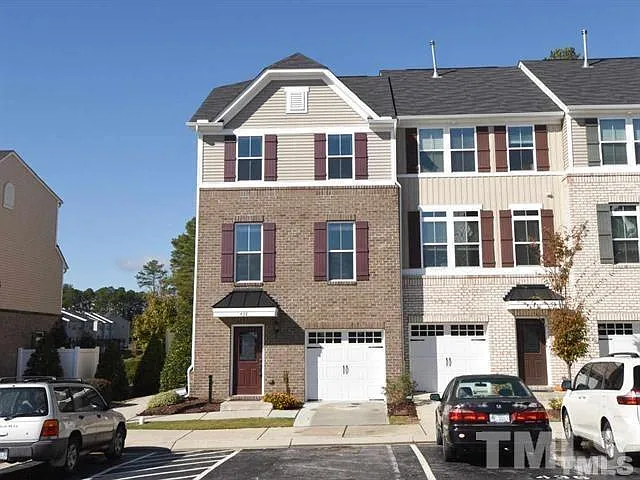 438 Berry Chase Way — Photo 1