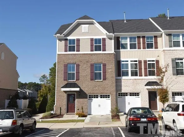 438 Berry Chase Way, Cary, NC 27519