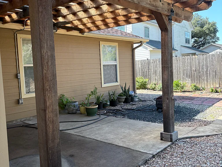 430 Summit Ridge Dr N — Photo 27