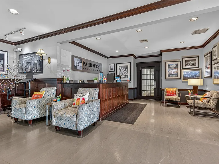 17-Leasing_Clubhouse