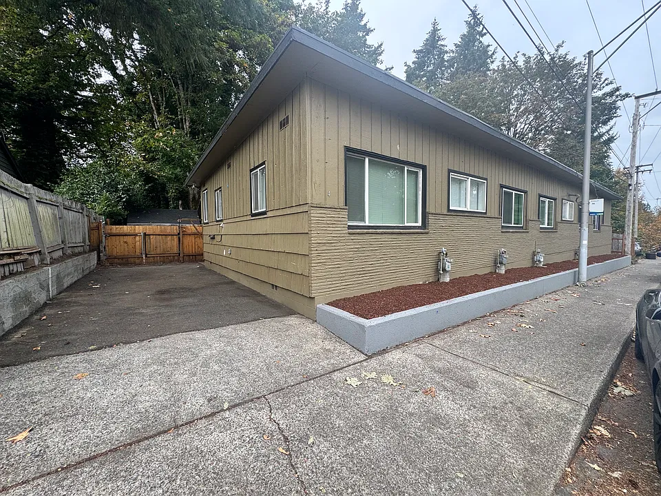 1107 Boulevard Rd SE #4